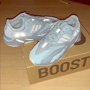 Yeezy inertia size 10